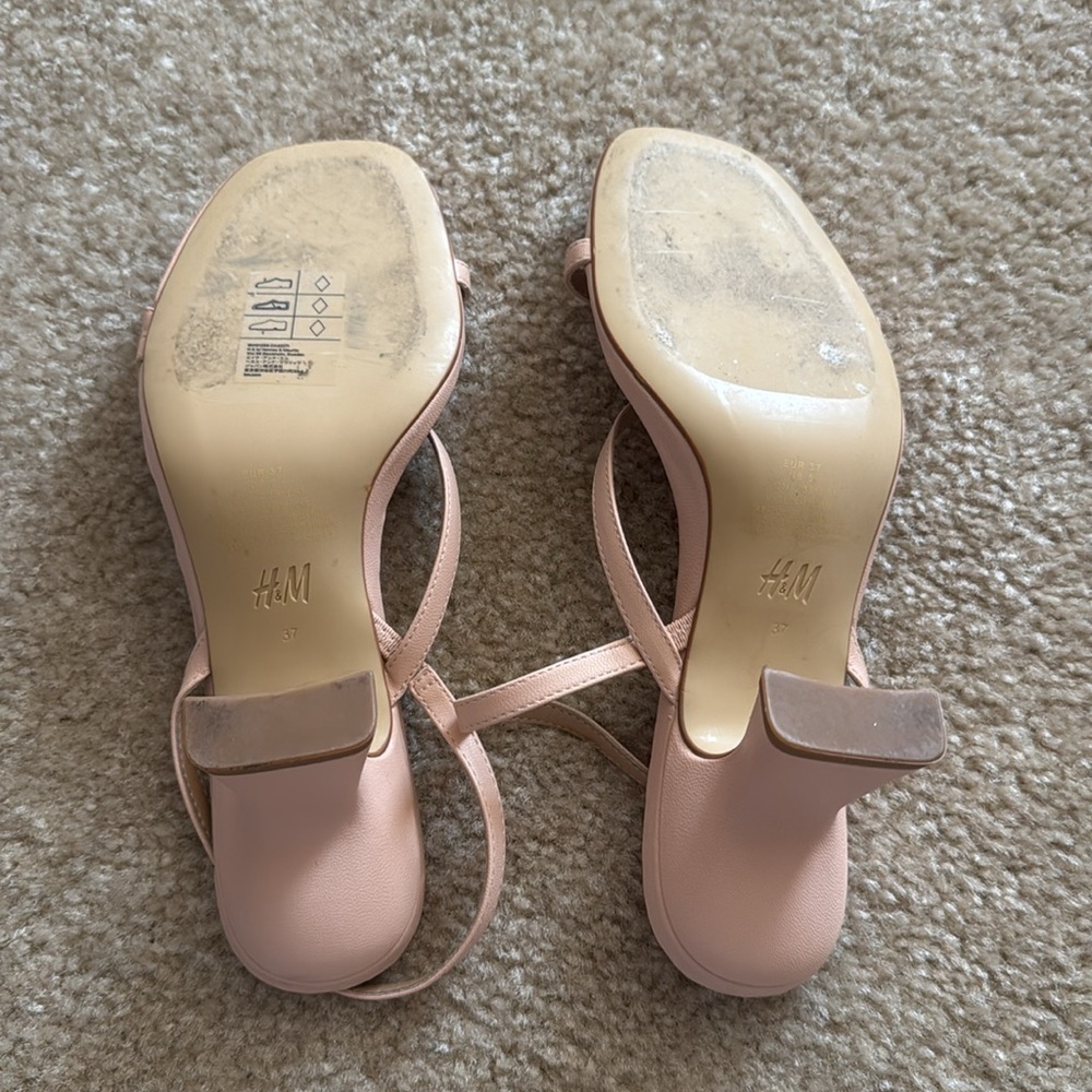 H&M heels - Picture 2 of 3